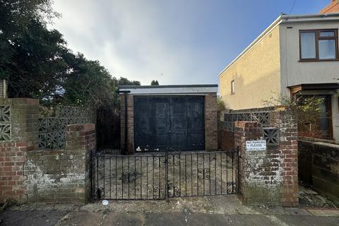 Garage to rent - Baden Road, Brighton BN2