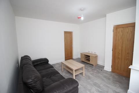 2 bedroom semi-detached house to rent, Park View Grove, Leeds LS4