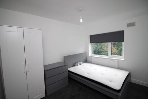 2 bedroom semi-detached house to rent, Park View Grove, Leeds LS4