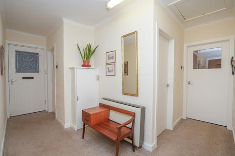 3 bedroom flat for sale - 6 Oakdene Avenue, ML4