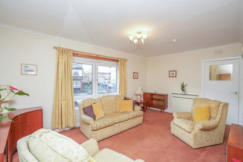 3 bedroom flat for sale - 6 Oakdene Avenue, ML4