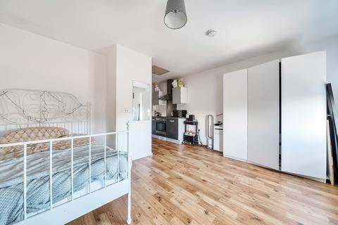 1 bedroom flat for sale, Brooks Close, Wootton, Northampton, NN4