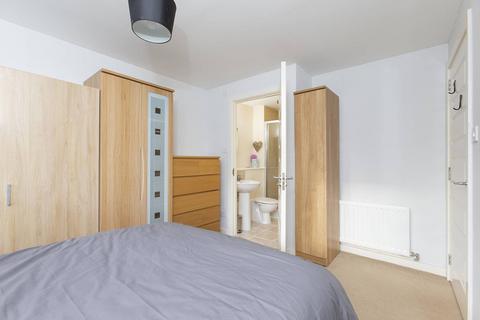Flat 10, 8 Colonsay View, Edinburgh, EH5 1FH