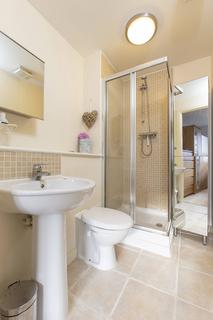 Flat 10, 8 Colonsay View, Edinburgh, EH5 1FH