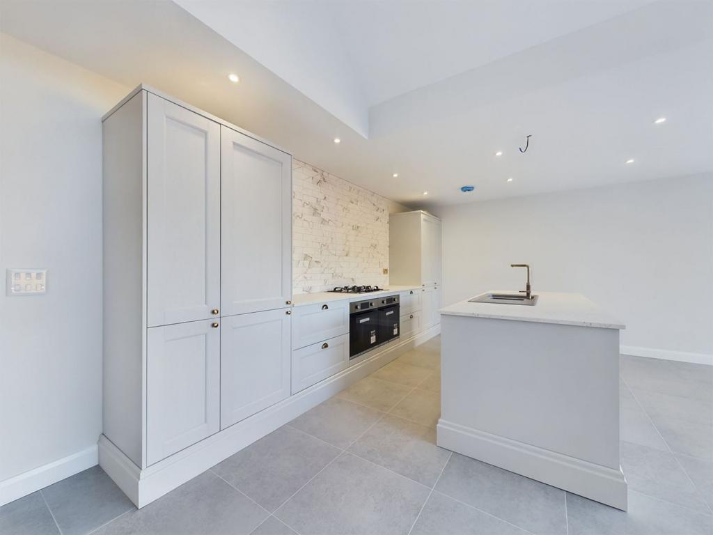 Kitchen/family room
