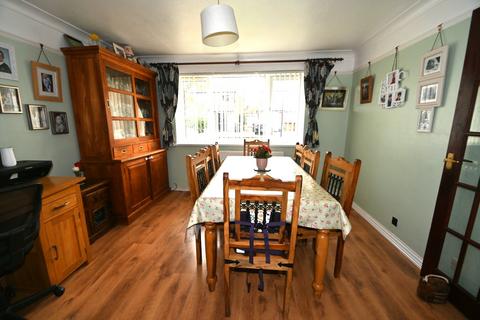 60 Talbot Avenue, Slough, SL3 8DE