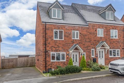 4 bedroom semi-detached house to rent, Nutford Street, Brockhill, Redditch, Worcestershire, B97