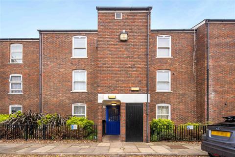 18 Athlone Close, London, E5 8HD