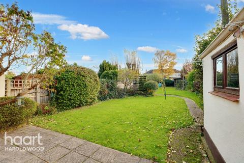 25 The Ridgeway, Harold Wood, Romford, RM3 0DS