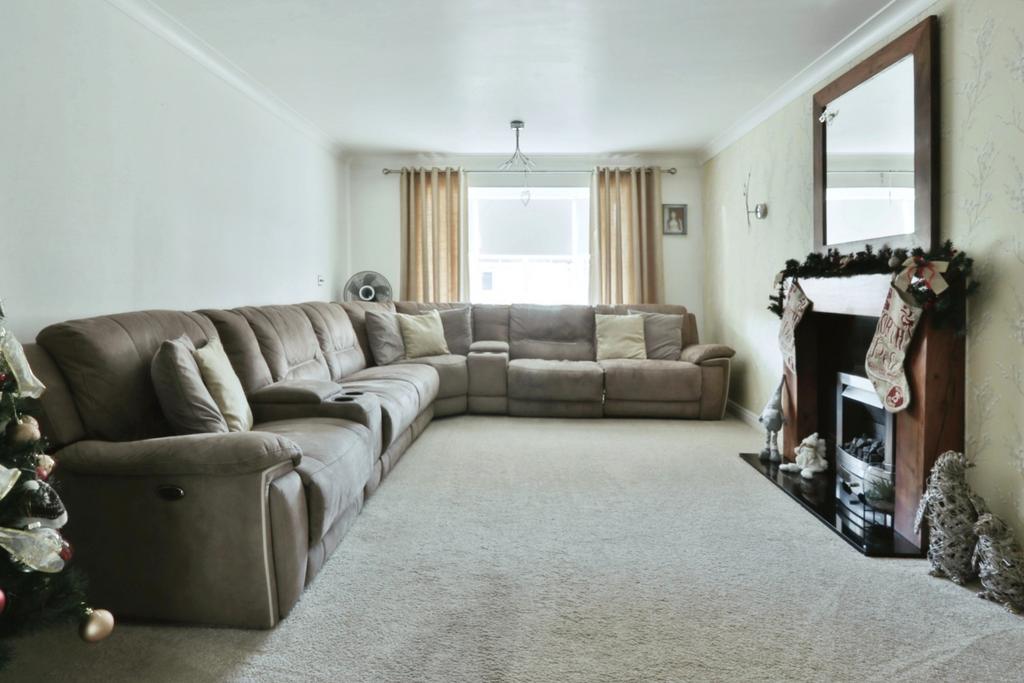 Hartsholme Park, Kingswood, Hull, HU7 3HP 6 bed detached house for sale