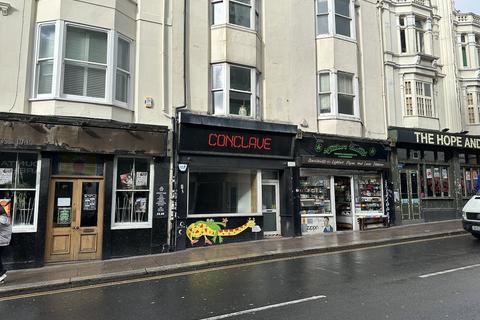 Retail property (high street) to rent - Brighton BN1