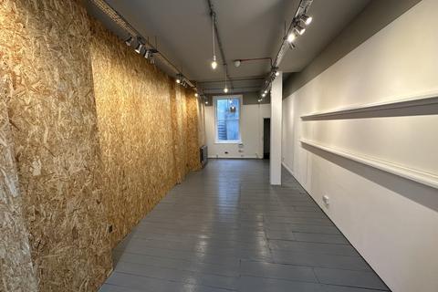 Retail property (high street) to rent - Brighton BN1