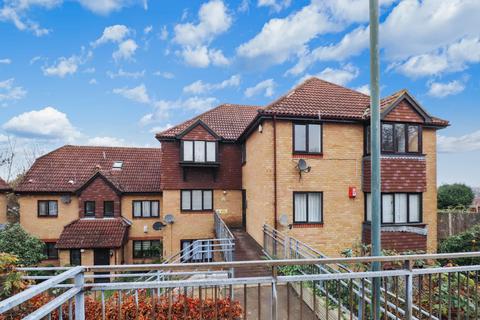 83 Hattersfield Close, Belvedere, DA17 5QT