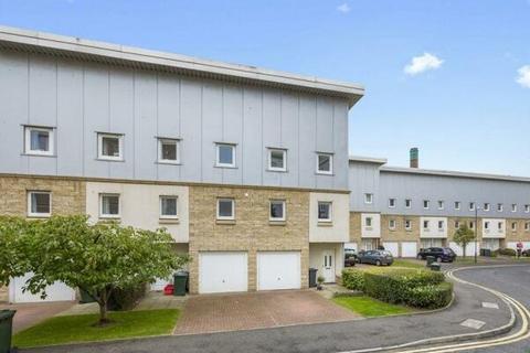 3 bedroom townhouse to rent, 19, Pilrig Heights, Edinburgh, EH6 5AB