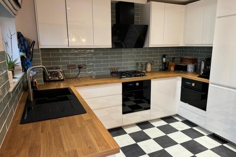 3 bedroom townhouse to rent, 19, Pilrig Heights, Edinburgh, EH6 5AB