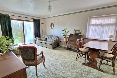 2 bedroom detached bungalow for sale - Barton, Torquay