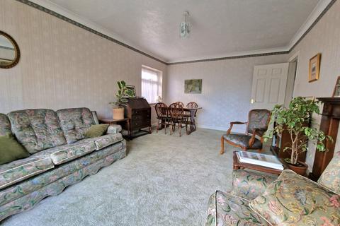 2 bedroom detached bungalow for sale, Barton, Torquay