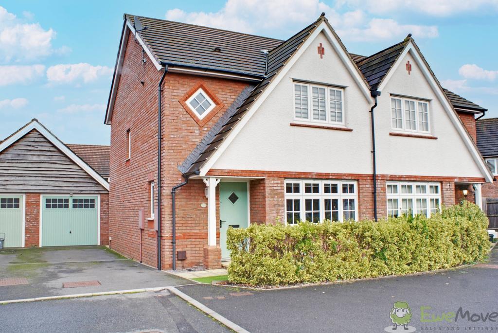 Purton Close, Hardwicke, Gloucester... 3 bed semidetached house £325,000