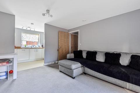 2 Elsom Path, Aylesbury, HP19 8JQ