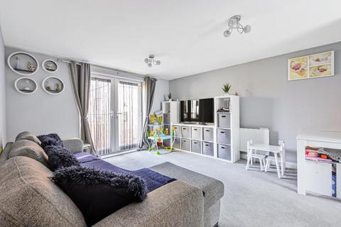 2 Elsom Path, Aylesbury, HP19 8JQ