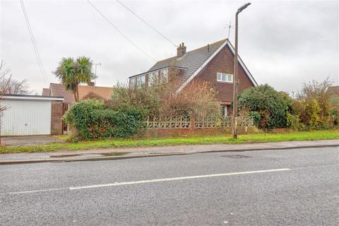 1 Blanchard Close, Kirby Cross, Frinton-on-sea, CO13 0NE