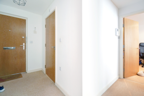 1 bedroom apartment for sale - at Griffin House, 4 Aviation Drive, London NW9
