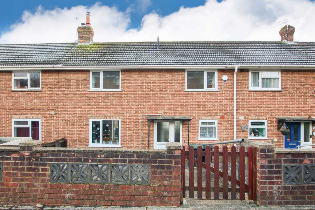 Elizabeth Road, Blandford Forum 3 bed terraced house for sale £300,000