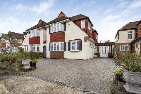 Holmsley Close, New Malden, KT3