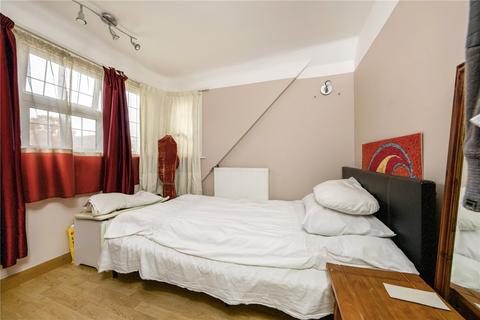 6 Holmsley Close, New Malden, KT3 6AJ
