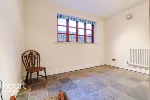 2 bedroom cottage for sale, Main Street, LEICESTER