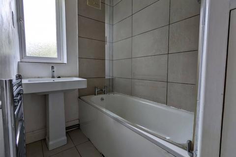 7 Sedgeway, London, SE6 1JR
