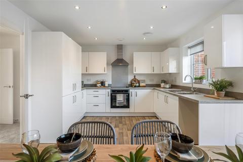 3 bedroom end of terrace house for sale, Pear Tree Knap, Tangmere, Chichester, West Sussex