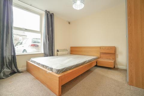 2 bedroom flat to rent - St Vincents Court, Pudsey, LS28