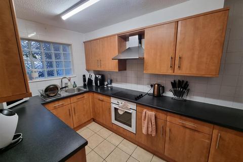 4 bedroom terraced house to rent, Rushmead Close, Canterbury