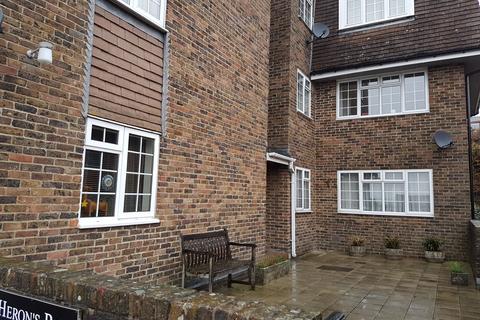 2 bedroom flat to rent, Little Dippers, Pulborough RH20
