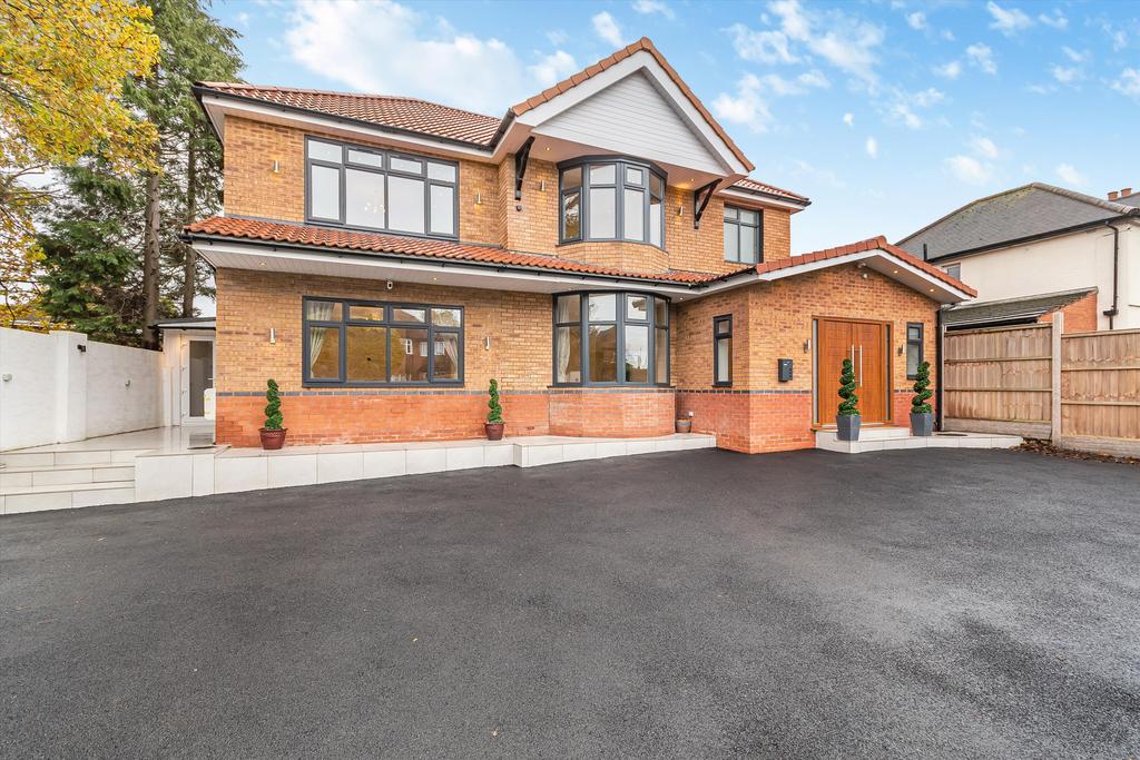Lyndon Road, Solihull, West Midlands, B92 6 bed detached house for sale