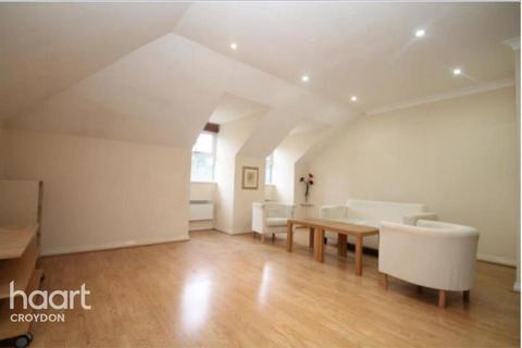 undefined, Sycamore Close, South croydon