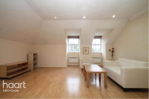 undefined, Sycamore Close, South croydon