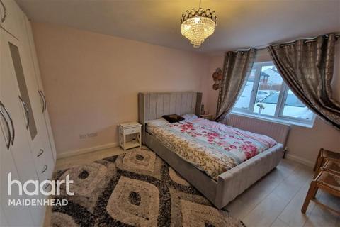 1 bedroom flat to rent, Annex Available in Slough