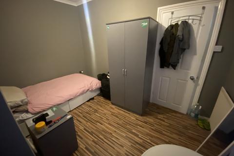 72 Rainham Road, Chatham, ME5 7EL