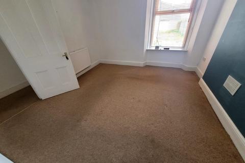 2 bedroom apartment to rent, Clifton Road, Weston Super Mare, BS23
