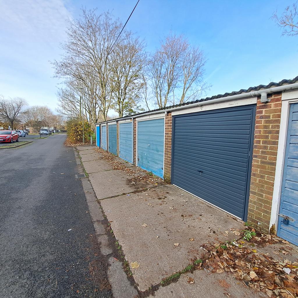 St. Nicholas Avenue, Gosport PO13 Garage to rent £120 pcm (£28 pw)