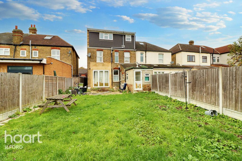 Goodmayes Lane, Ilford 5 bed semidetached house for sale £600,000