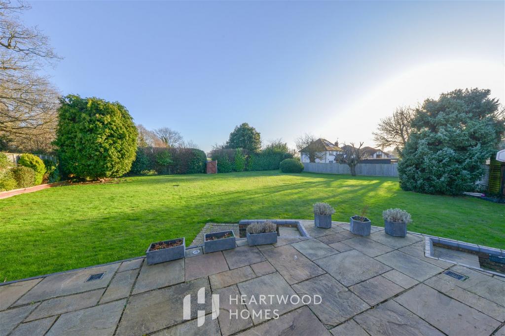Marshalls Way, Wheathampstead, St. Albans, AL4 8HZ 3 bed semidetached