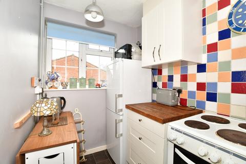 1 bedroom apartment to rent - Somergate Horsham RH12