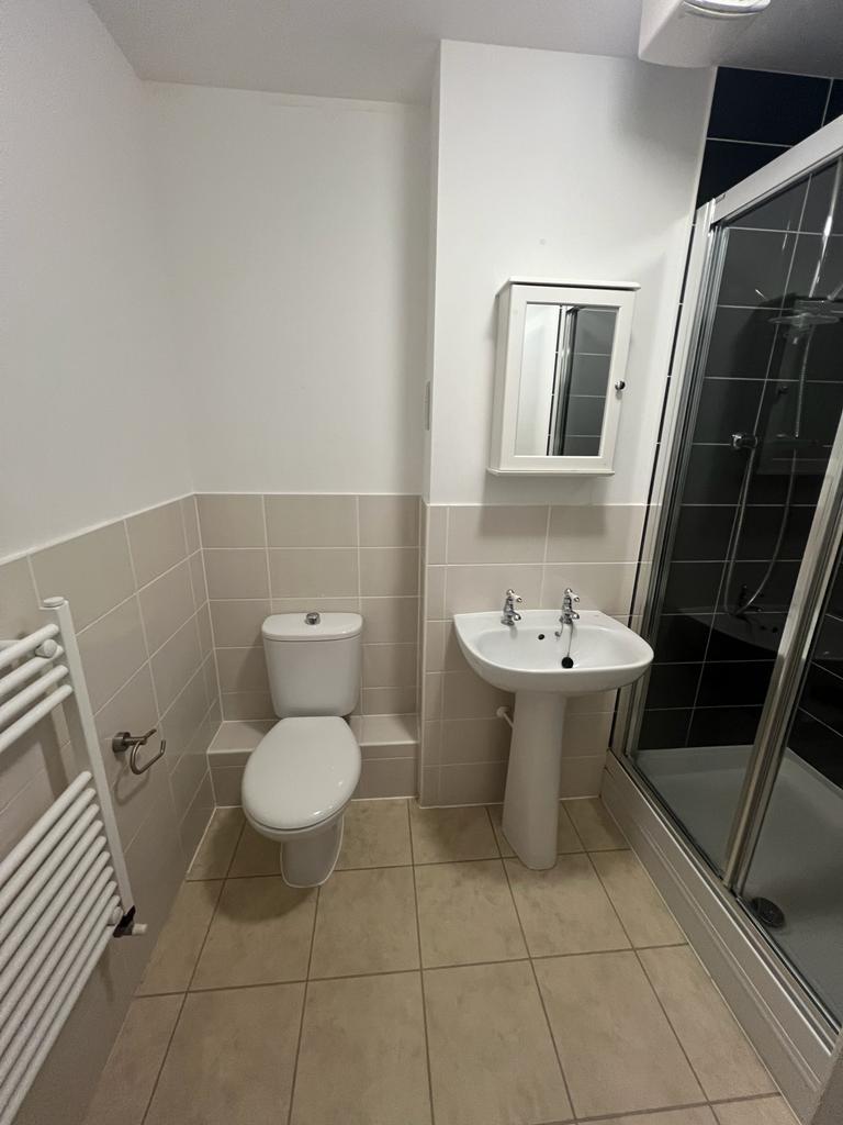 1st Floor Bathroom