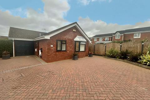 2 bedroom detached bungalow for sale - Fullbrook Close, Monkspath