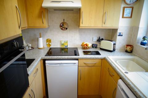 1 bedroom retirement property for sale - Perrin Court, Parkland Grove, Ashford, TW15