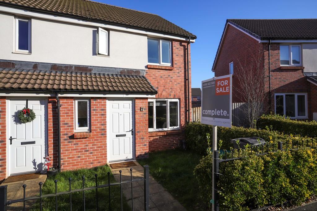 Holly Lane, Cranbrook, Exeter 3 bed end of terrace house for sale £