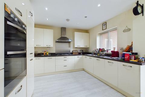 4 bedroom detached house for sale, Hornbeam Way, Branston